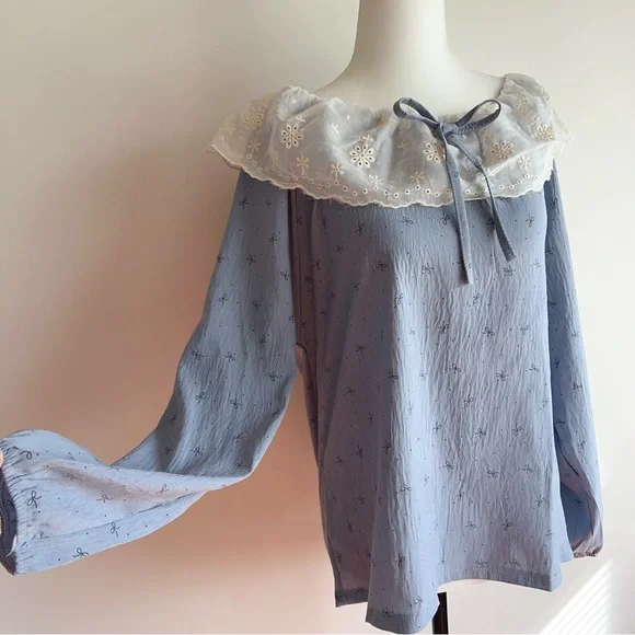 NEW! ✨Cozy Light Blue Bow Print Pajama Set w/ Large Statement Lace Collar - Picture 7 of 9